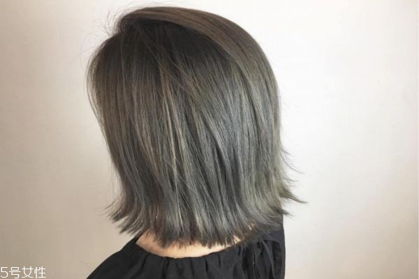 青灰色是什么顏色頭發 青灰色頭發圖片