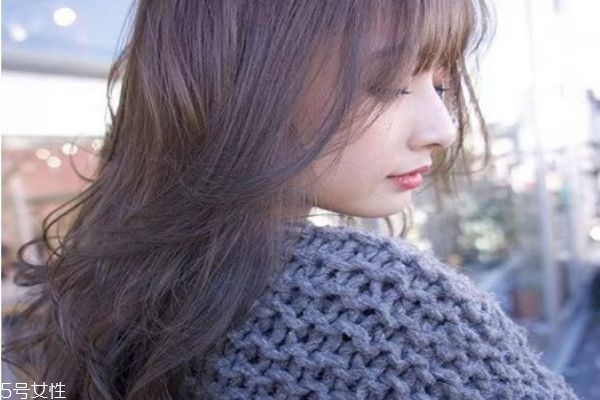 2019春夏發型趨勢 2019年中長發流行發型女