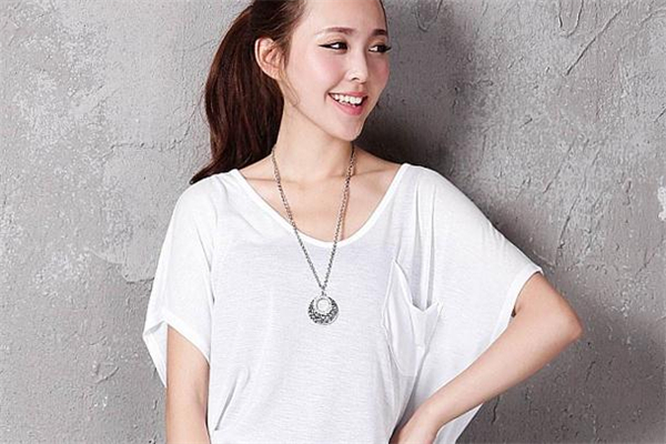 白色衣服發黃怎么洗白 白色衣服發黃怎么辦
