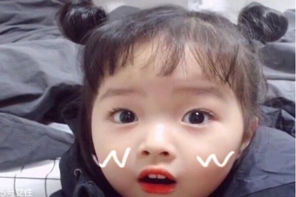 3歲寶寶短發簡單編發 小女孩可愛發型