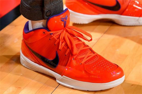 undftd科比4開箱測評 undefeated聯名kobe4上腳效果
