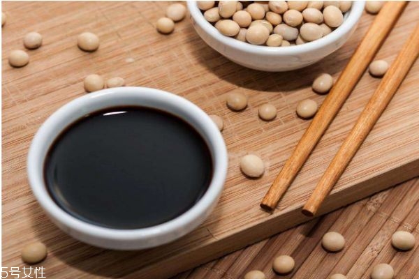醬油的營養價值有什么呢 醬油一般多少錢一瓶呢