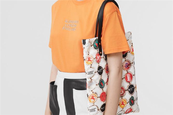 burberry瓶蓋包多少錢(qián) burberry瓶蓋手提包價(jià)格