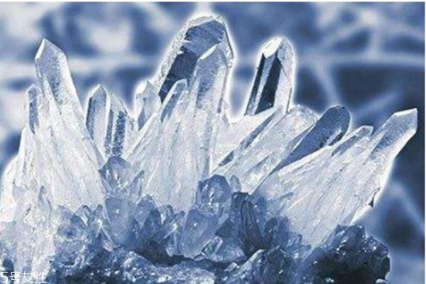 什么是天然水晶呢 天然水晶和人造水晶有什么區別呢