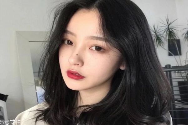 鎖骨發怎么剪好看 今年流行的鎖骨發