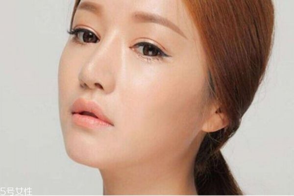 為什么鼻子愛出油 t字區出油怎么辦