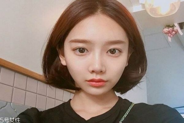 臉大什么發型顯臉小 臉大女生顯臉小的發型