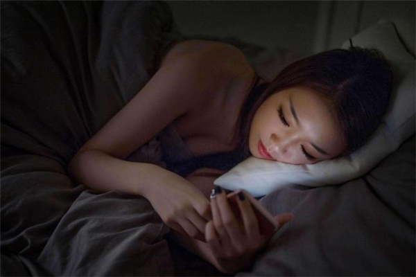 經常熬夜可以瘦身嗎 熬夜吃什么補身體