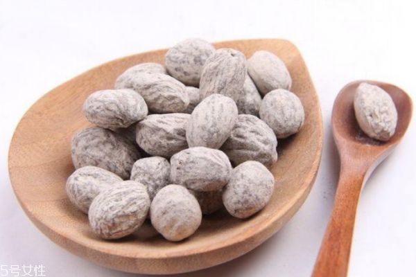 什么是肉豆蔻呢 肉豆蔻有什么營養價值呢