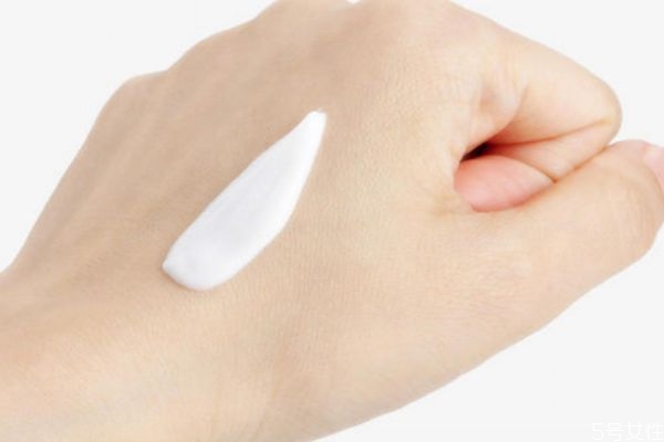 護手霜分男女款嗎 護手霜主要是分膚質