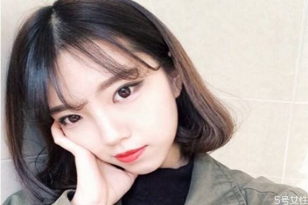 短發弄什么發型好看 女生短發怎么扎