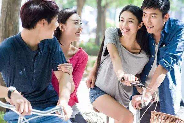 怎樣與女生聊天比較舒服 女生對你態度冷淡怎么辦