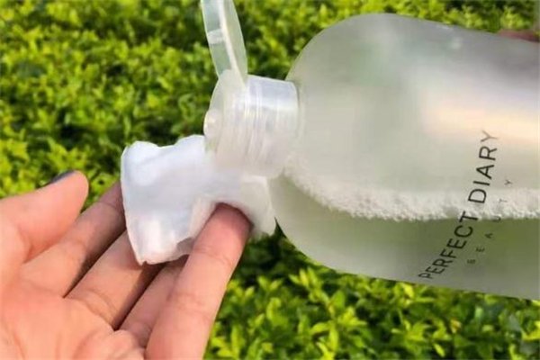 完美日記白胖子卸妝水保質期 完美日記白胖子卸妝水成分