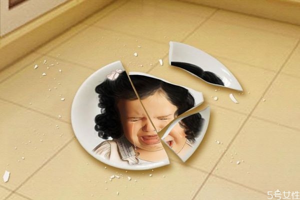 為什么婚姻中會出現家暴的現象呢 