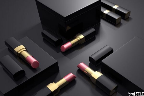 經常化妝真的很傷皮膚嗎 應不應該使用化妝品呢