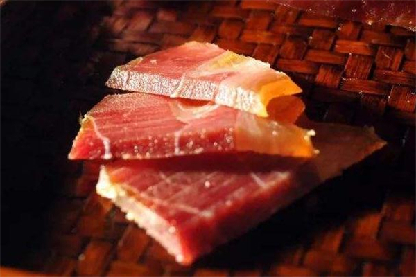 金華火腿發黑還能吃嗎 金華火腿變質了是什么樣子的