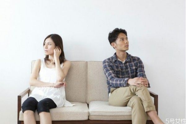 被老公冷落應該怎么辦 老公長期冷落你如何挽回