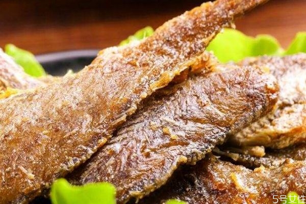 小黃魚應該怎么挑選呢 吃小黃魚應該怎么注意的呢