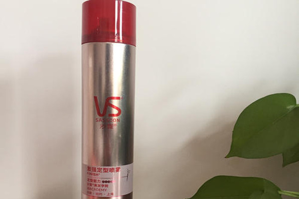 發膠正確使用方法 使用發膠要注意什么