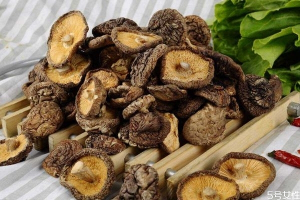 怎么泡發干蘑菇 干蘑菇泡多長時間