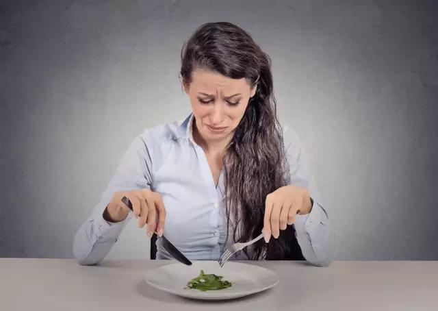 節食和運動哪個減肥快 節食會導致便秘嗎