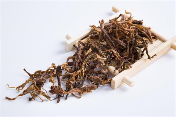 梅干菜能用熱水泡嗎 梅干菜用熱水還是冷水泡發