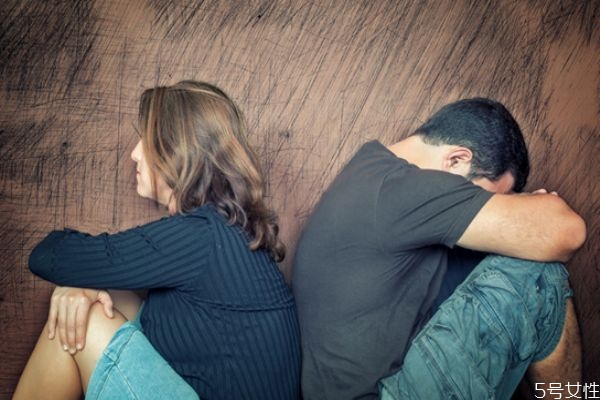 老公有外遇我想離婚怎么辦 如何發現老公出軌