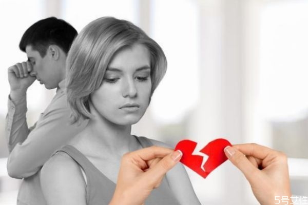 老婆出軌后隱瞞的表現 老婆出軌后的有這些反常表現