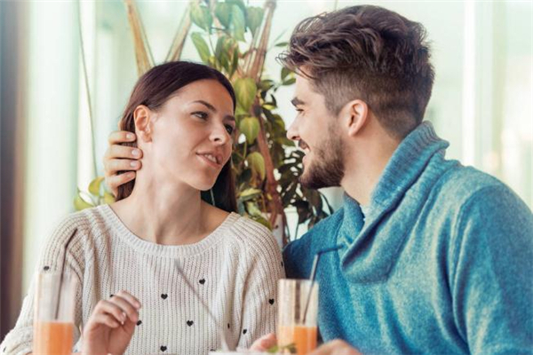 為什么男人朋友圈不發老婆照片 男人朋友圈不發老婆的原因