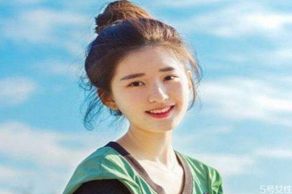 軟化劑傷頭發嗎 軟化劑怎么用