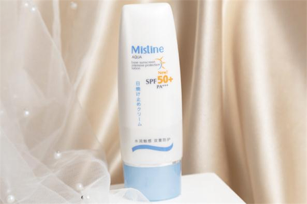 mistine小藍帽和小黃帽的區別 mistine小黃帽防曬霜價格