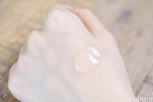 去角質要避開痘痘嗎 去角質需要避開痘痘嗎