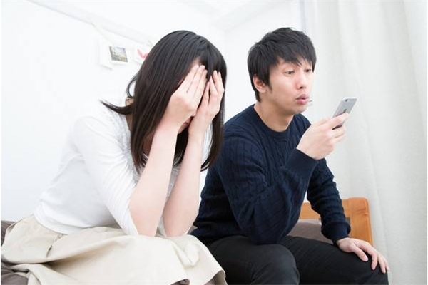 男生對前女友的心理 男生忘不了前女友的表現