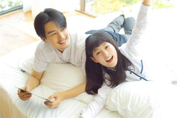 喜歡一個女孩怎么表達 喜歡一個女孩怎么發朋友圈