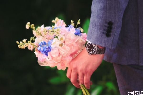 男人不愛(ài)你的九個(gè)特征 當(dāng)你開始懷疑他不愛(ài)你就是不愛(ài)了