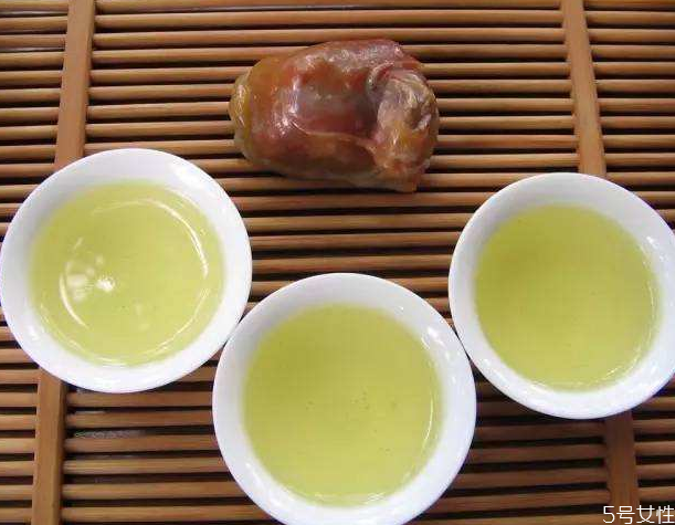 烏龍茶適合什么季節喝 烏龍茶哪些人不能喝