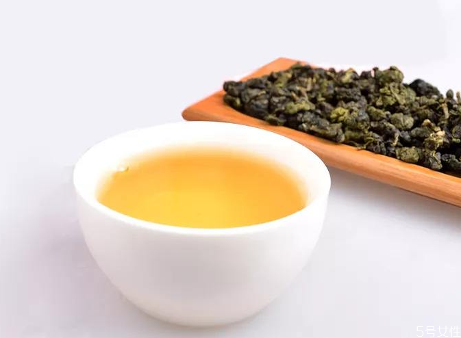 烏龍茶適合什么季節喝 烏龍茶哪些人不能喝