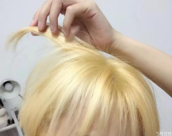 漂頭發會導致脫發嗎 頭發漂一次危害大嗎