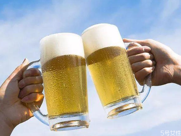 烏蘇啤酒為什么容易醉 烏蘇啤酒紅罐度數