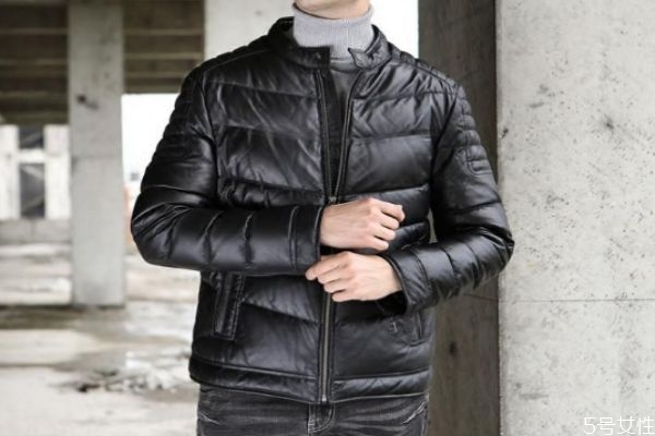 綿羊皮羽絨服經穿嗎 綿羊皮羽絨優缺點