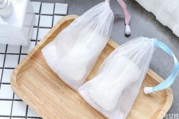 起泡網怎么做的 浴球可以代替起泡網嗎