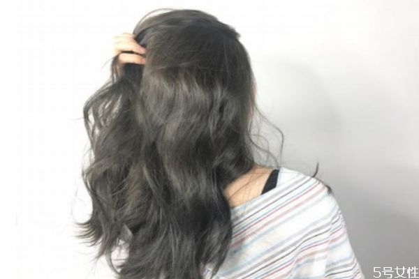 頭發染完1天半能洗嗎 洗過頭當天可以染發嗎