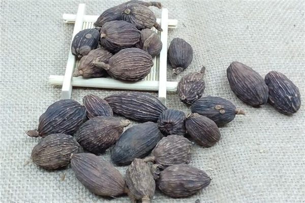 草果要不要去籽 草果去籽和不去籽的區別