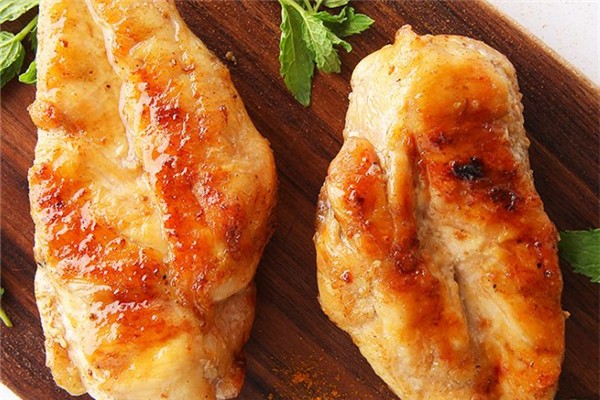 雞胸肉是優質蛋白嗎 雞胸肉屬于蛋白質還是碳水