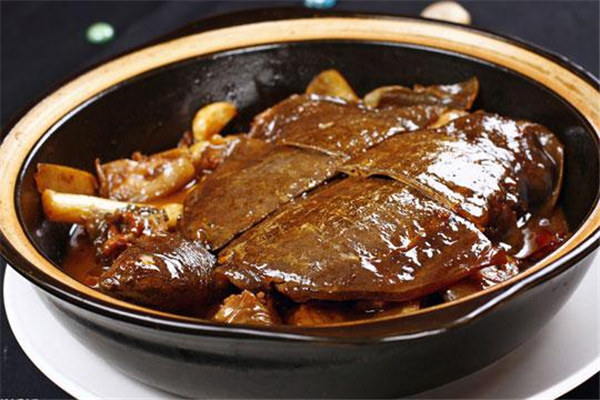 甲魚可以和雞一起燉嗎 甲魚和什么煲湯最有營養