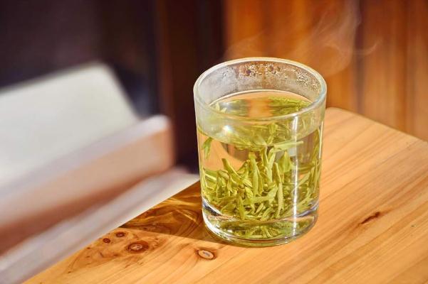 龍井茶是半發酵茶嗎 龍井茶要用多少度的水