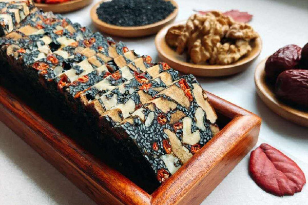 東阿阿膠用什么黃酒泡 東阿阿膠用黃酒泡會成什么樣子