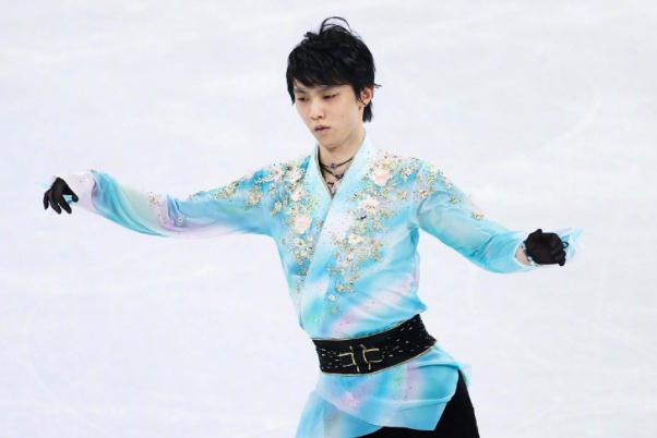 羽生結弦挑戰(zhàn)4A失敗謝幕撫摸冰面 花滑4a和4T的區(qū)別