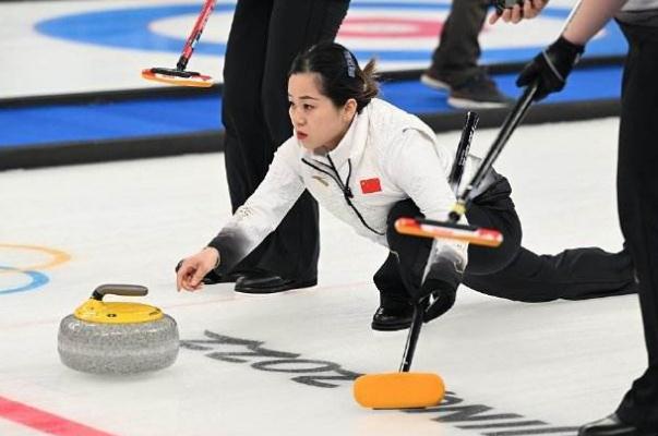 中國女子冰壺戰勝加拿大隊 冰壺的刷子起什么作用