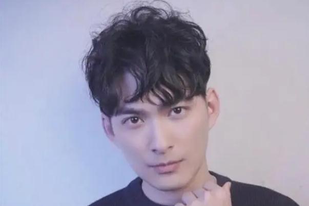 2022男士最流行發型顏色